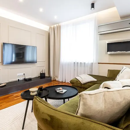 Park Angelinum-klimatizacia, Vyrobnik Ladu *