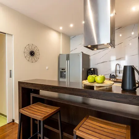 Park Angelinum-klimatizacia, Vyrobnik Ladu Apartmán