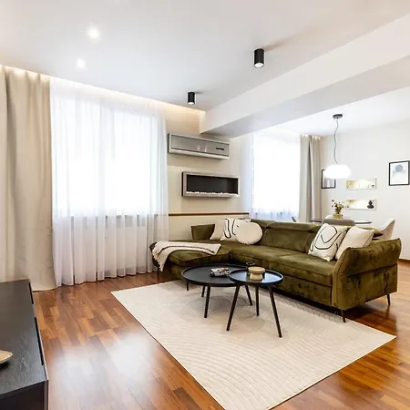 Park Angelinum-klimatizacia, Vyrobnik Ladu *