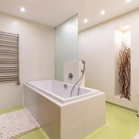 Park Angelinum-klimatizacia, Vyrobnik Ladu Appartement